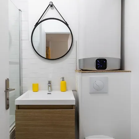 Dify - Charpennes Apartment